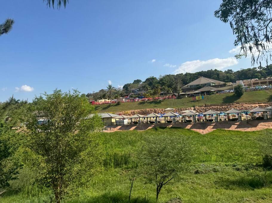 Casa Dentro Parque Aquatico Villa Águas de Lindóia Esterno foto