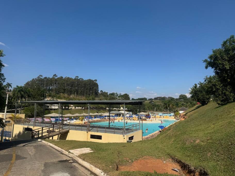 Casa Dentro Parque Aquatico Villa Águas de Lindóia Esterno foto